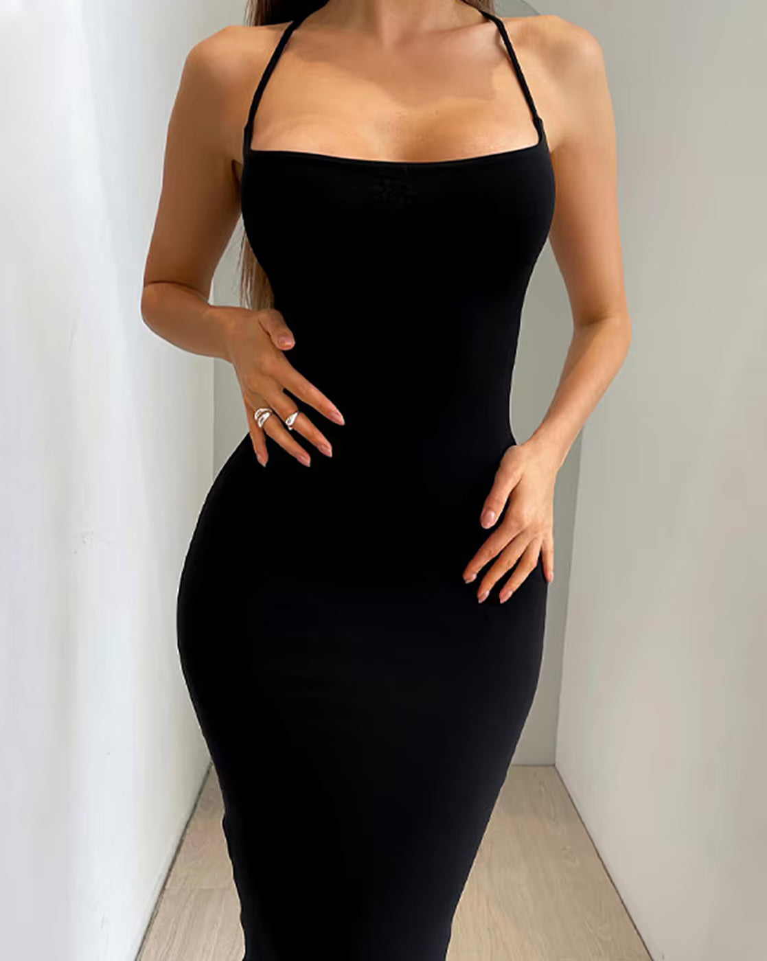 Mirraya Backless High Split